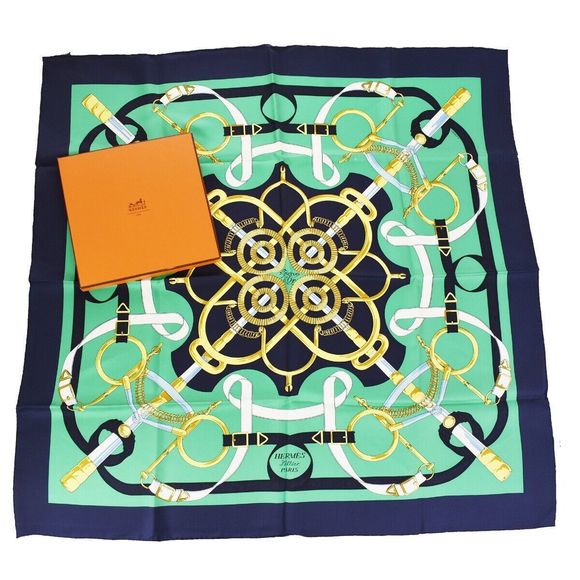HERMES Carre 90 Scarves - Picture 2 of 11